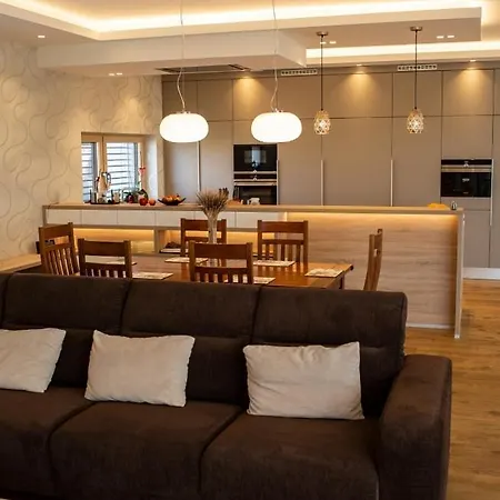 Panorama - Luxurious Equipped Modern Spacious Villa *