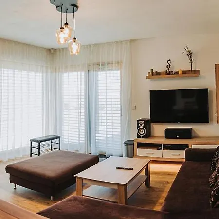Panorama - Luxurious Equipped Modern Spacious Villa *