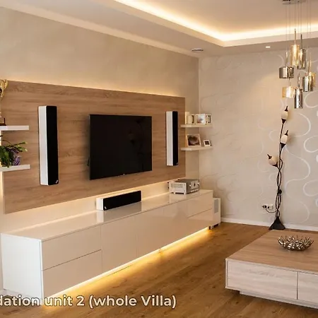Panorama - Luxurious Equipped Modern Spacious Vila *